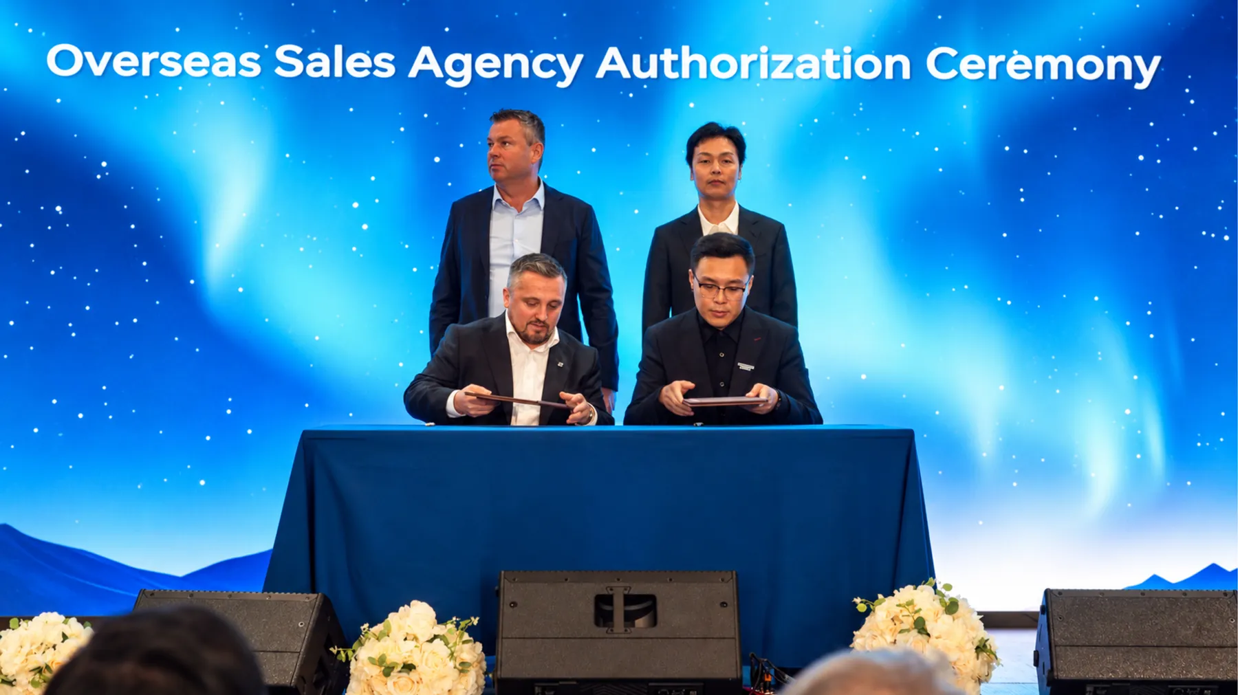 YES-EU and CATL representatives at the Overseas Sales Agency Authorization Ceremony